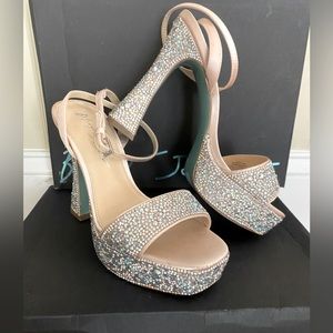 Betsey Johnson KIKI Platform Sandal-Champagne